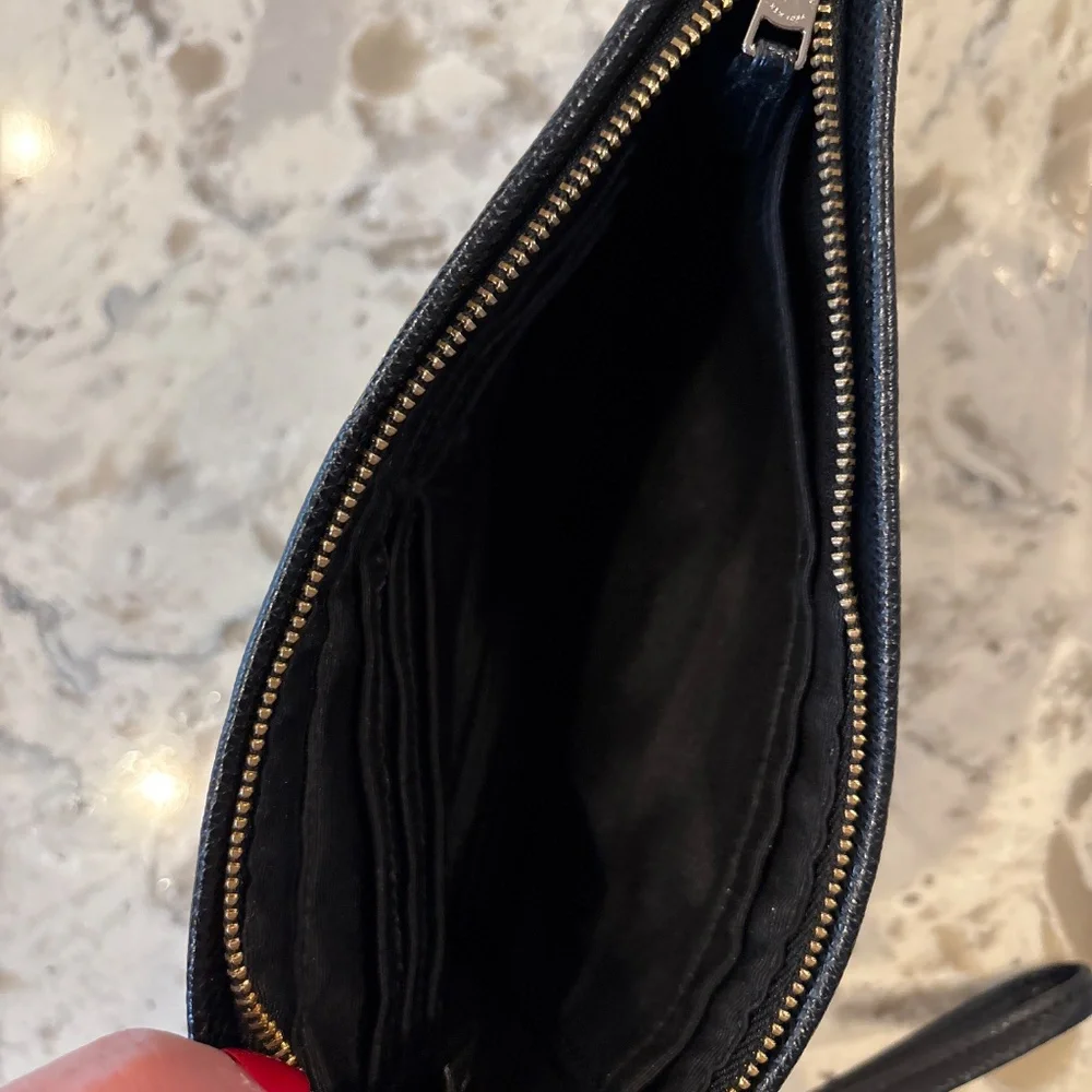 Coach Black Zip Top Crossgrain Leather Wristlet Wallet F65555 FS2 - Picture 4 of 6